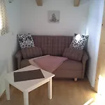 Onemooshof Apartment
