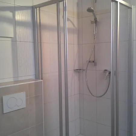 Onemooshof Apartment